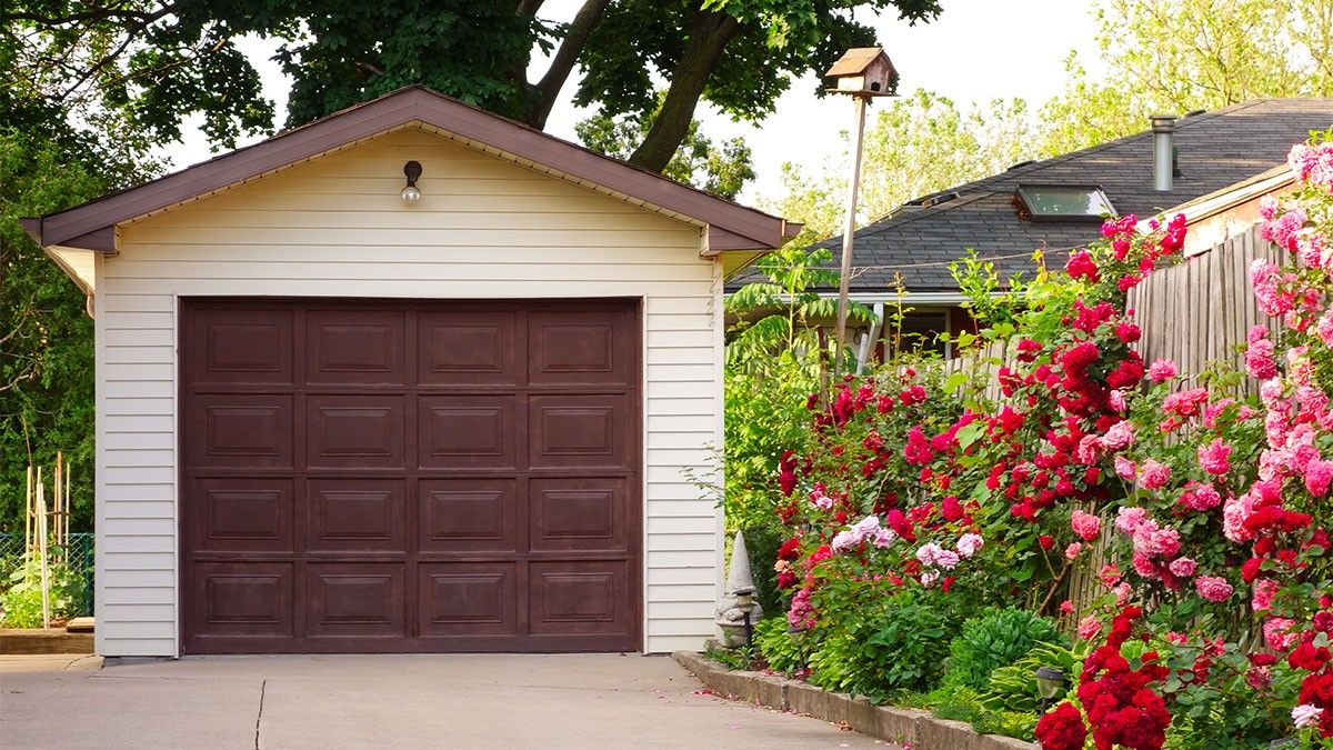 laffeyRE's tweet photo. Found a Dream Home Without a Garage? Here’s What To Know About Building One https://t.co/ySUAciM8ox https://t.co/fTt7qWhGR4