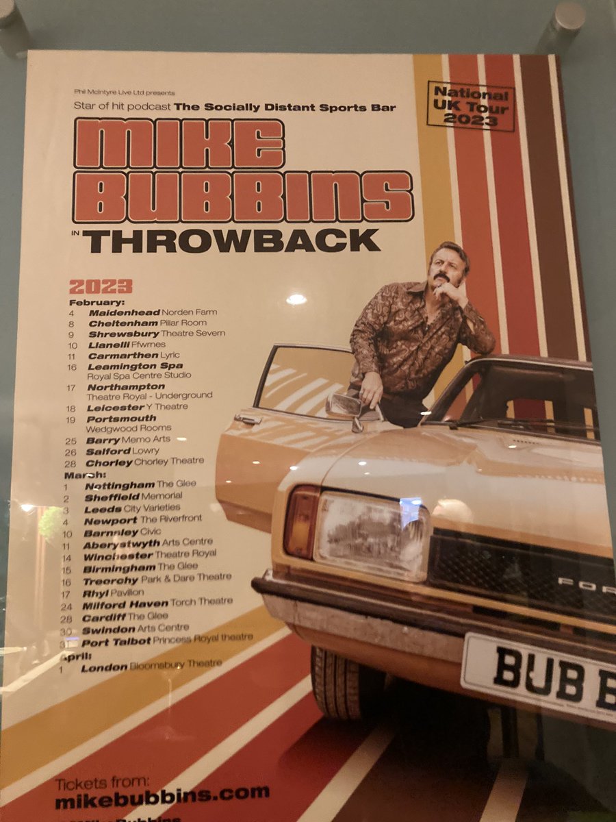 andrew_lustig's tweet photo. Great night out watching @MikeBubbins with @HayesGregg. Brilliant gig, hilarious πππ look forward to the next tour #standup #wales #socialdistancesportsbar @distantpod #greatnight #righteouspint https://t.co/qx0fLbhv62