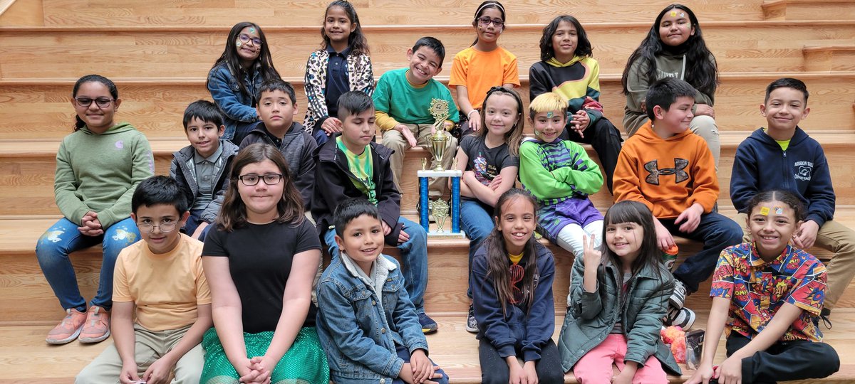 Lcguerra5's tweet photo. Our class won this week for having the highest attendance rate in 3rd grade! 🥳 So of course we had to take some pics with our fabulous trophy🏆😍 @MissionValleyES https://t.co/hFp58jrZFz