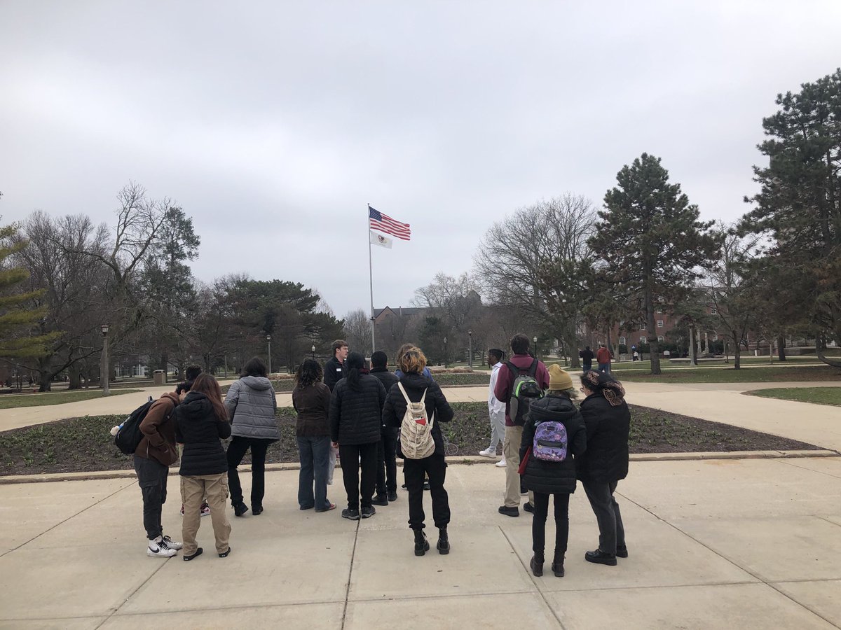 Thank you Adam Burke and ⁦<a href="/ISU_Technology/">Illinois State University Department of Technology</a>⁩ for a great tour our your Graphic Communications Technology department. Very informative tour by admissions as well!#mortonpride