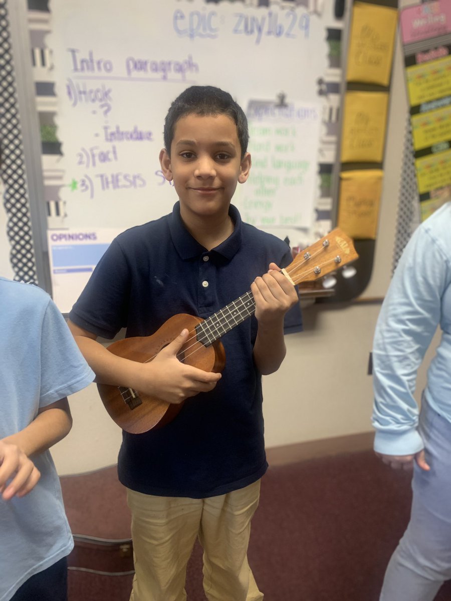 MsHassler226's tweet image. Having fun with Ms. Lemperle in music class the other day.  I wish my music classes were this cool when I was their age!  So grateful my students are able to learn like this.  @asdcentral #centralproud #musicclass #pmea