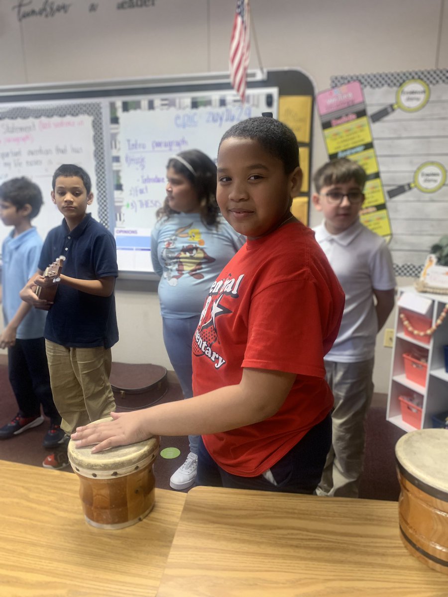 MsHassler226's tweet image. Having fun with Ms. Lemperle in music class the other day.  I wish my music classes were this cool when I was their age!  So grateful my students are able to learn like this.  @asdcentral #centralproud #musicclass #pmea