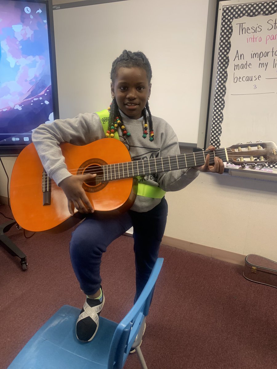 MsHassler226's tweet image. Having fun with Ms. Lemperle in music class the other day.  I wish my music classes were this cool when I was their age!  So grateful my students are able to learn like this.  @asdcentral #centralproud #musicclass #pmea