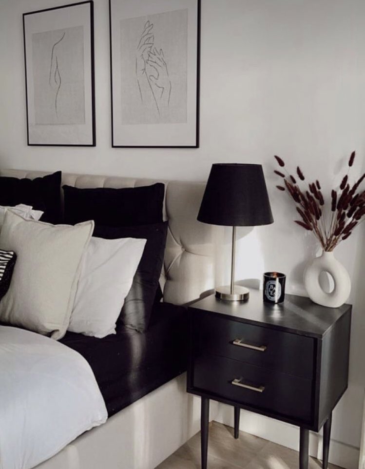 wheaties71's tweet image. Weather outside is frightful… sucker for punishment is delightful….. Saturday inspiration for another week long project! Atleast I’ll be proud of the work once I’m done cursing the process🤣. #imlearning #reno #refresh #inspired #bedroom #home