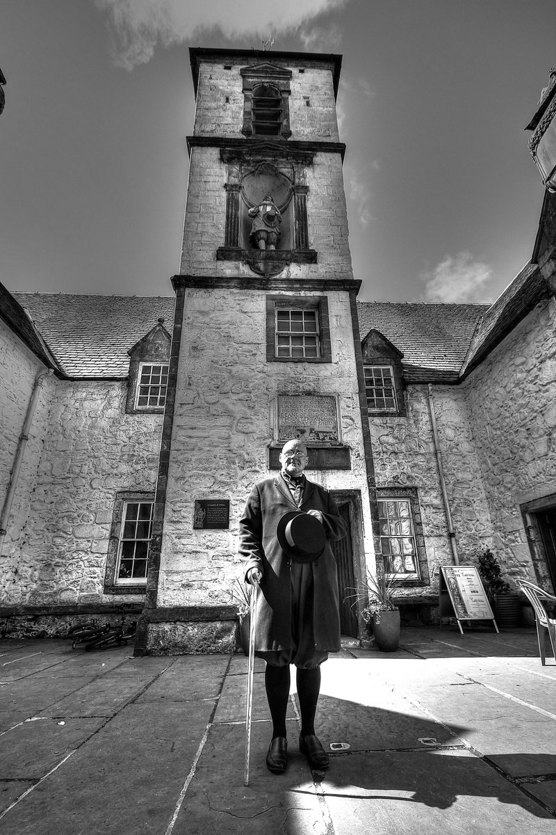 Discover the secrets of #Stirling old town on our acclaimed private walking tours. stirlingwalkingtours.com