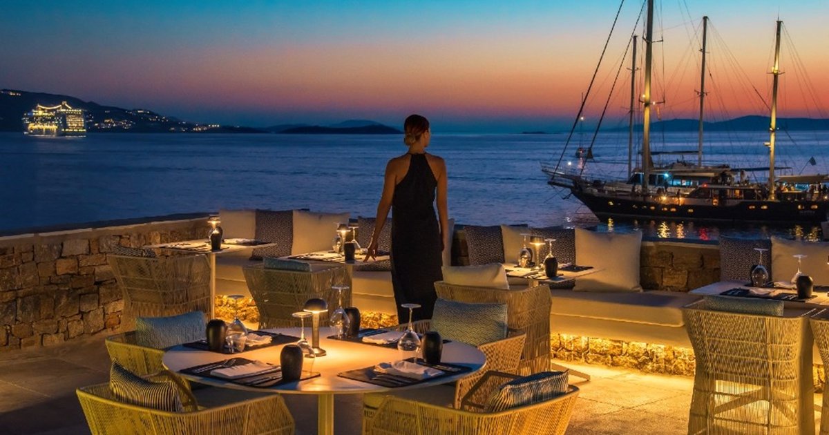 bluecollections's tweet image. Feast like Kings and receive the Royal treatment by letting us arrange for you and your guests a night out to remember.  
[#VIP_Access] #Bagatelle_Mykonos 🍾🥂🏖

#Blue_Collection #Mykonos #Greece #ComeWithTheBest #ExclusiveClub #PremiumConcierge #VIP bit.ly/3qbBD5Y…