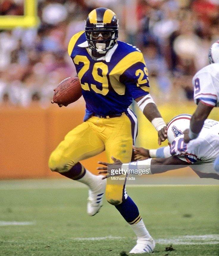 FB_Helmet_Guy tweet media