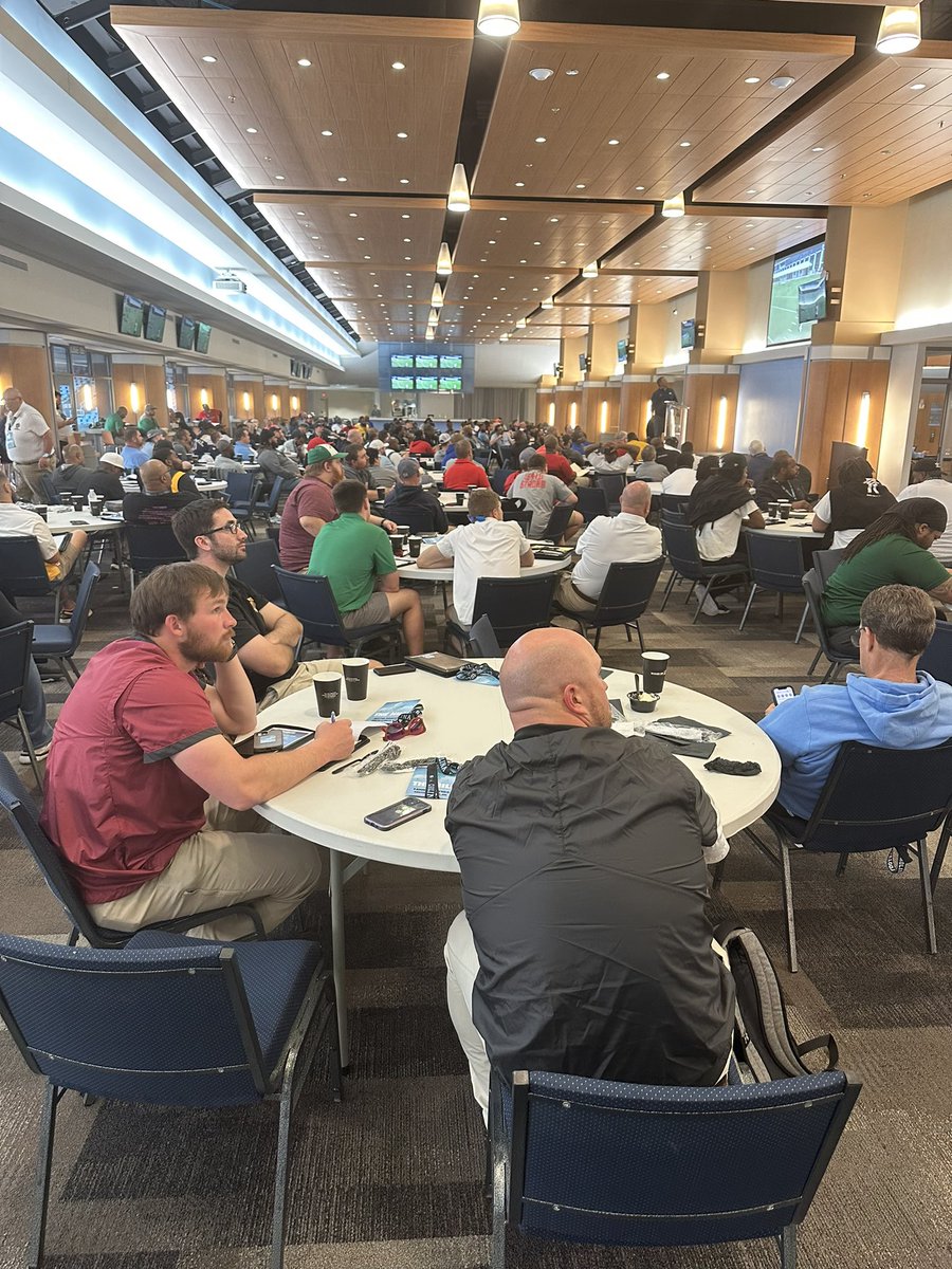 CoachMackBrown's tweet photo. Huge crowd as we get rolling with our Coaches Clinic. Great speakers including Clyde Christensen. 

A great chance for our staff to reconnect with the wonderful high school coaches in the region. 🙏💙🙏 https://t.co/1EJIF3ltCo
