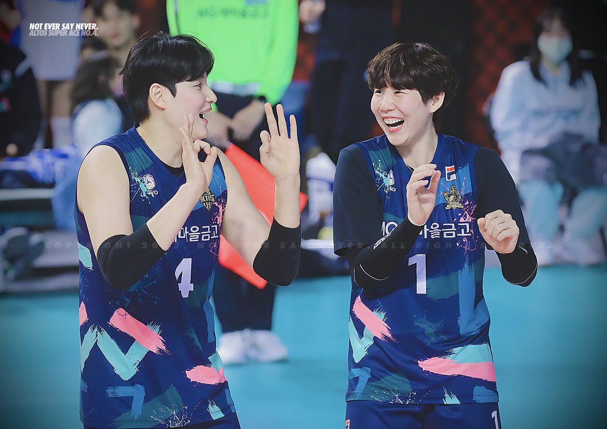 noteversaynever's tweet image. 💸💸💸💸