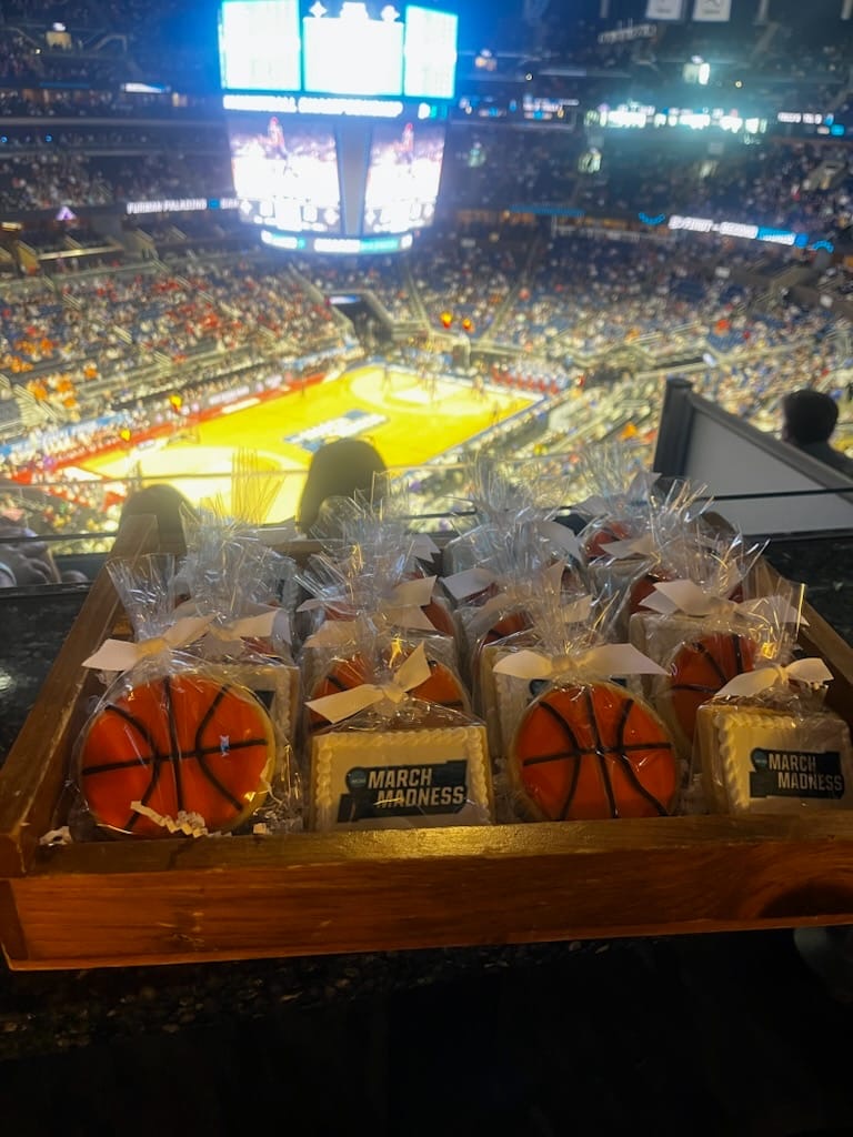 intlsportsmgmt's tweet photo. In the middle of #MarchMadness and having a ball! #NCAA #NCAATournament #NCAABasketball #ISMHospitality https://t.co/CRnVW2l6fs