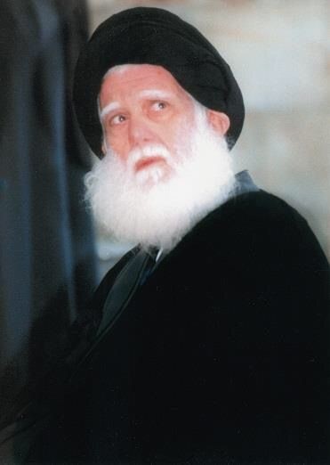 جبر الله غصة افتقادي لك وحزن الايام دونك ورمم الله  قلبي الذي ملأت الدنيا شقوقا