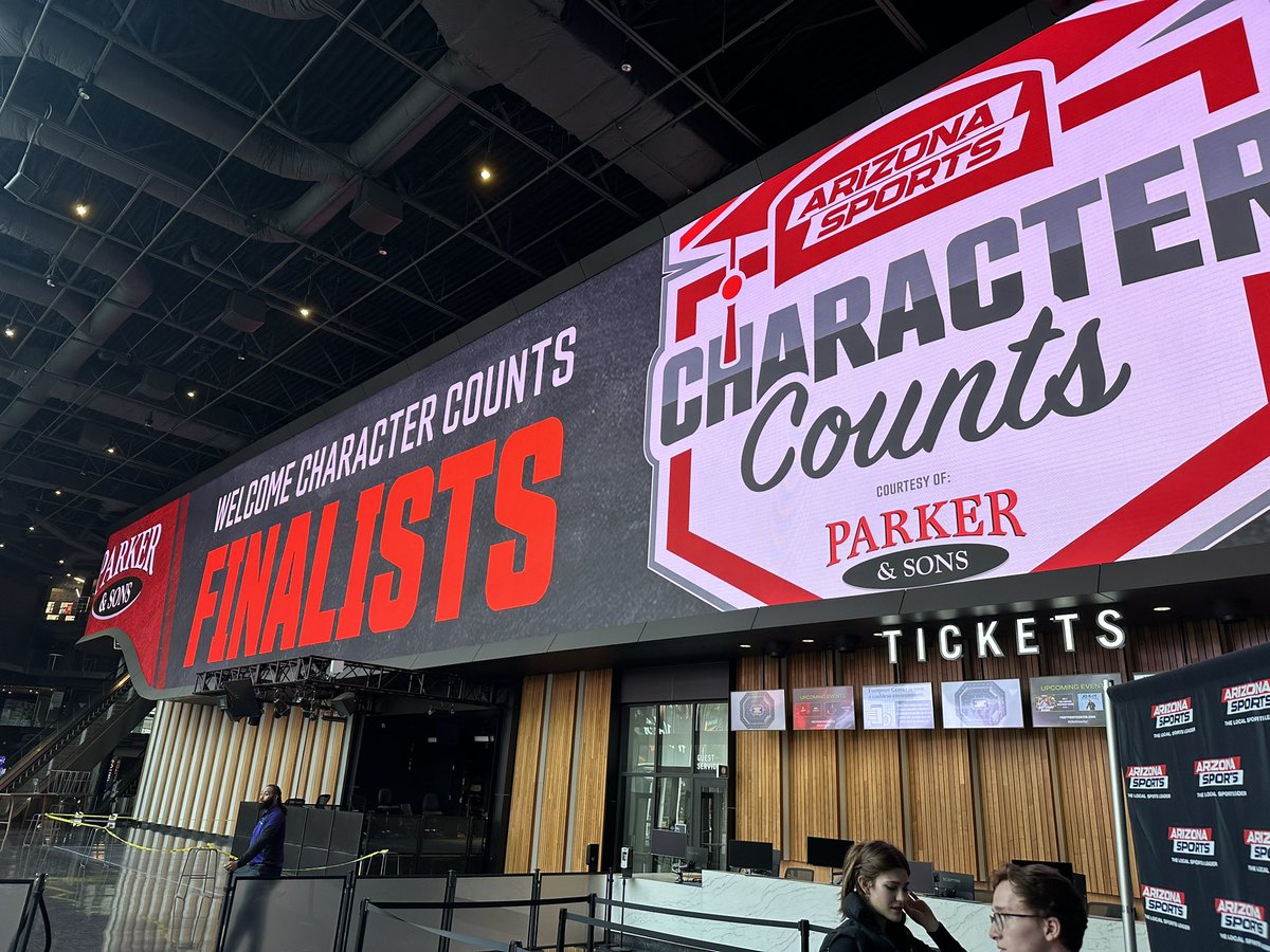 andrew_roe04's tweet photo. Thank you @ParkerandSons @AZSports @Wolf987FM @SarahKezele @sophaller for supporting Character Counts.  A fantastic experience at the finalist banquet. I am honored and humbled to be recognized among this group of student athletes who are doing great things for their communities. https://t.co/q4T0owwi9C