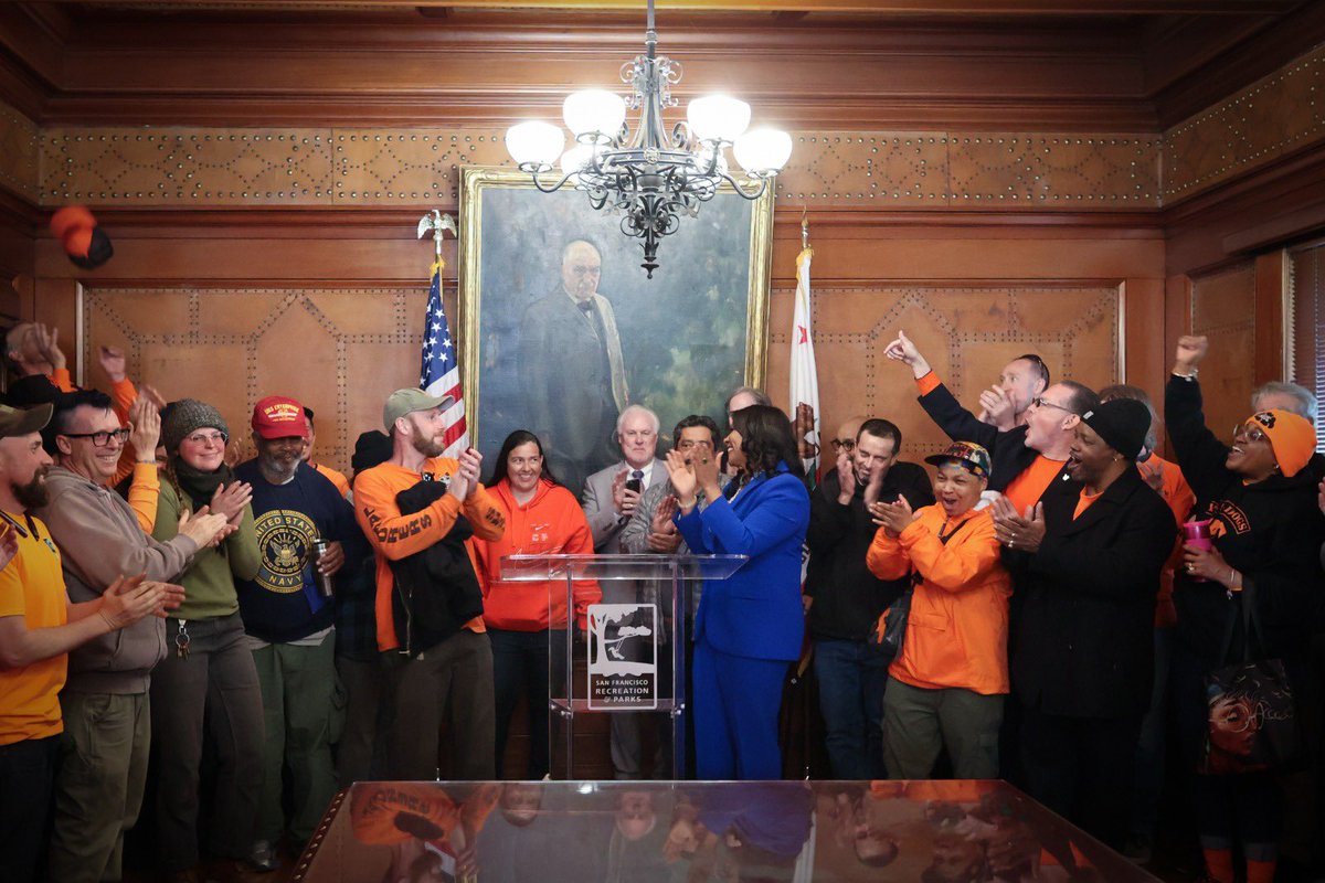 LondonBreed's tweet photo. Shop Stewards are rank-and-file labor leaders with @LiUNA261 that support workers and bring labor and management together. They're working to deliver critical services to the people of San Francisco. https://t.co/Nd5x3BR936