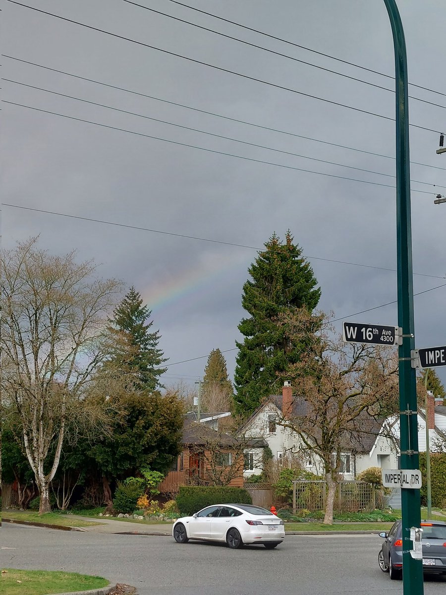 CycloJenesis's tweet photo. Small pellet shower and rainbow 🌈  near #PacificSpiritPark #bcstorm https://t.co/MimCiBuiAm