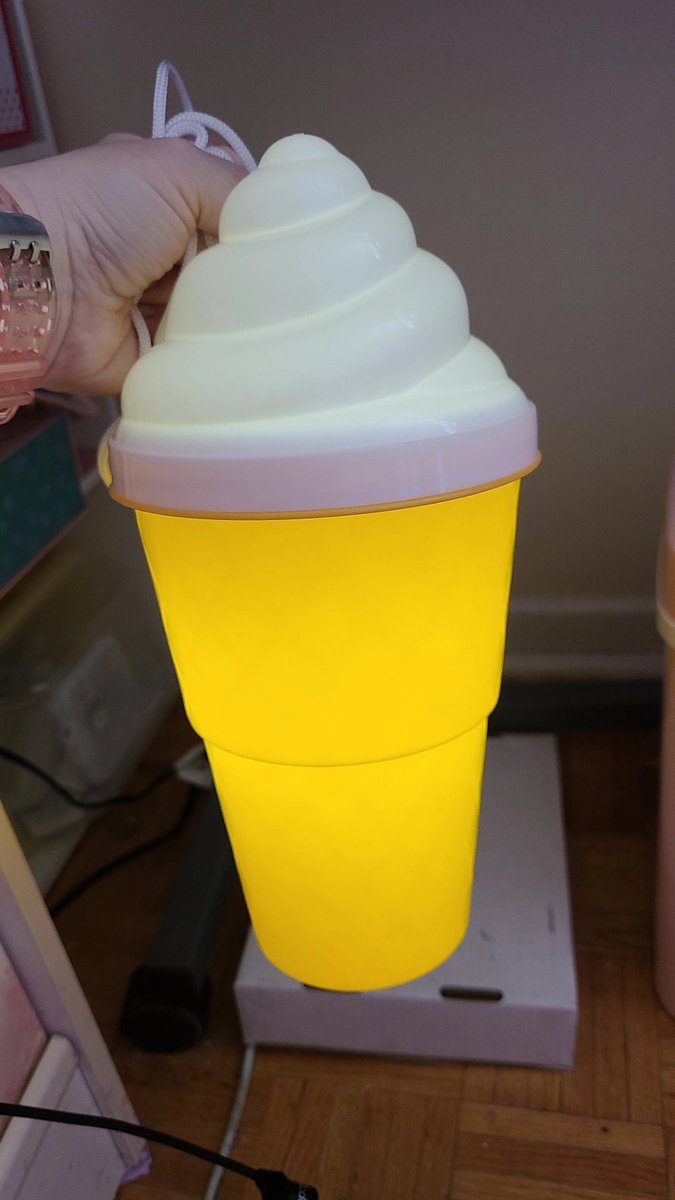 aggie_panda's tweet photo. Please gaze upon this lamp I made from dollar store supplies. https://t.co/bZZkPSM99v