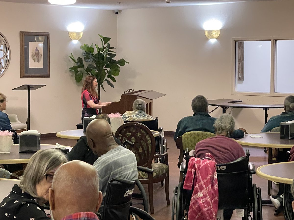 Performed 'music of yesteryear' today at a nursing home in Louisiana. I encourage all musicians who can, to do this. It is rewarding on many levels and to hear those voices sing EVERY word--no words. #musicandmemory @AMTAInc #musicandwellness