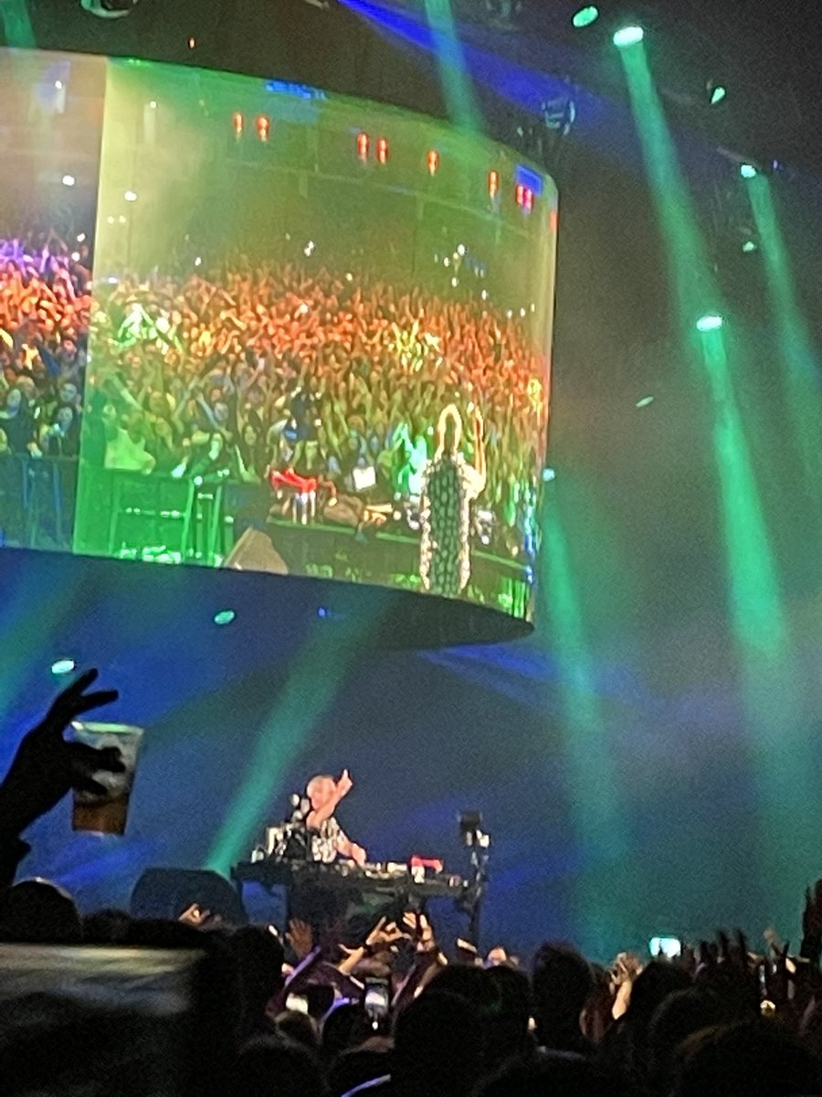 IceAndASlice tweet media