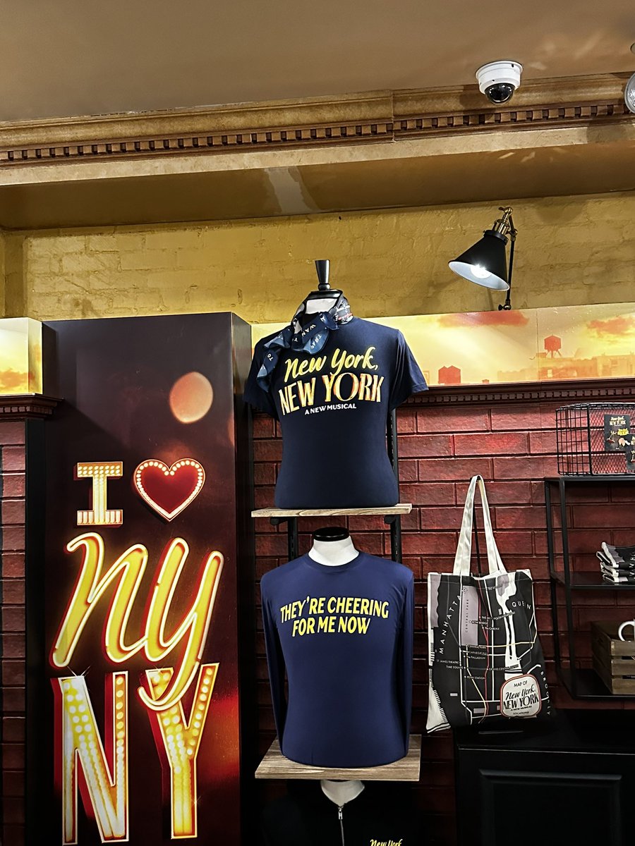 BrigidNYC's tweet photo. NEW YORK NEW YORK BROADWAY!
#1stPreview
#MERCH
#NYNYBway #NYNYmusical
#NYNYBROADWAY
#StartSpreadingTheNews🧵 1/2 https://t.co/kvspNnGNKA