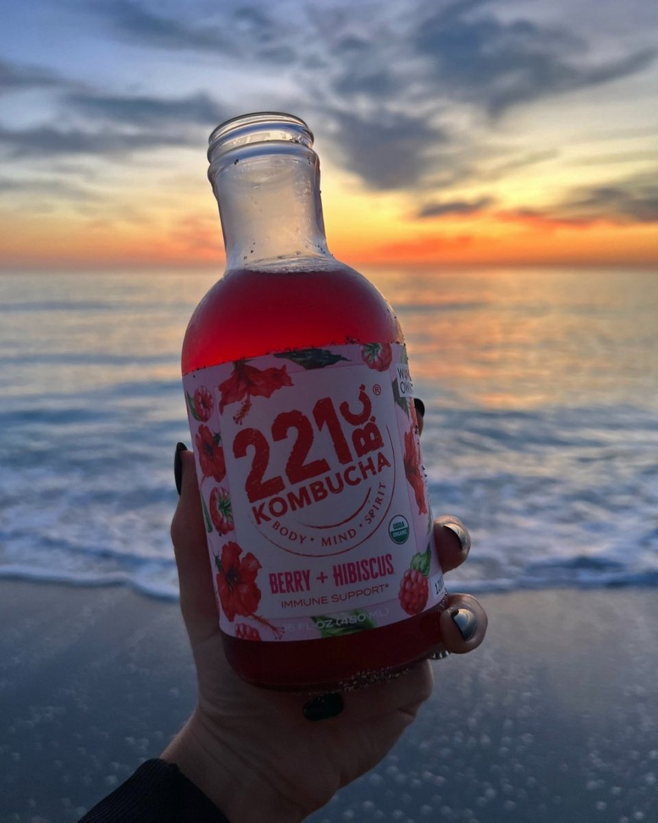 kombucha221bc's tweet photo. sunset &amp; weekend mantra ☀️🌊

#kombucha221bc #kombucha #florida #sarasota #womenowned #sarasota #florida https://t.co/cjppSByPAe