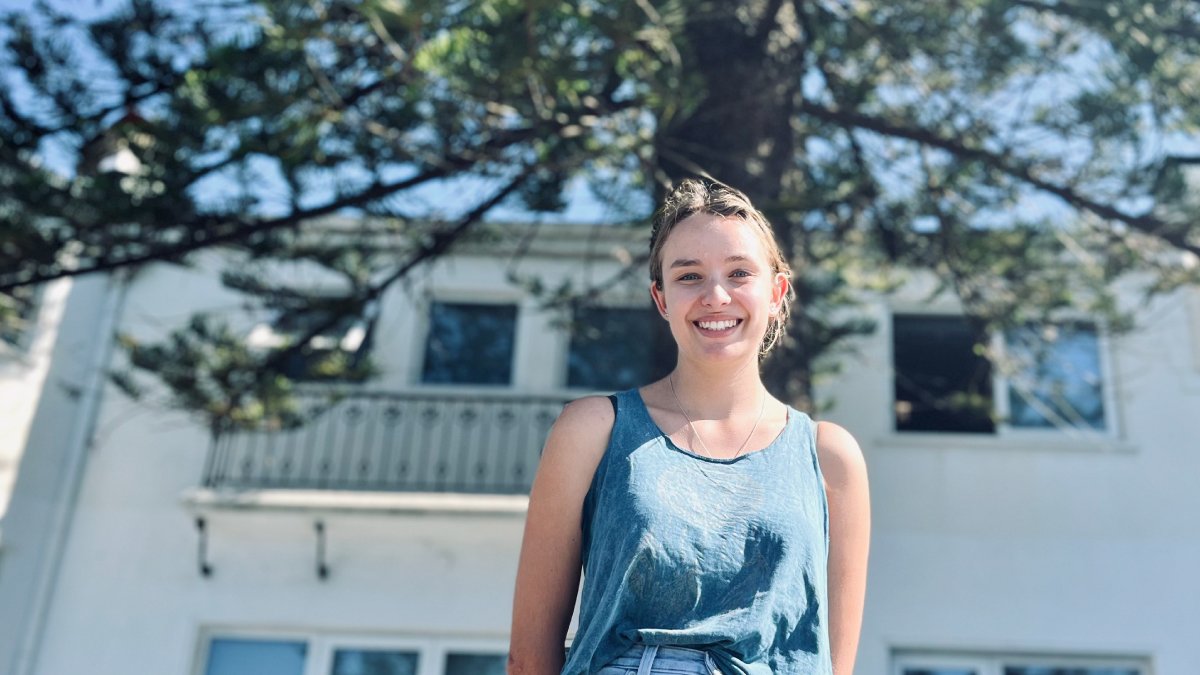 Cleo Armingeat: «Los métodos de aprendizaje son muy diferentes»

Revisa la entrevista en:
ead.pucv.cl/2023/cleo-armi…