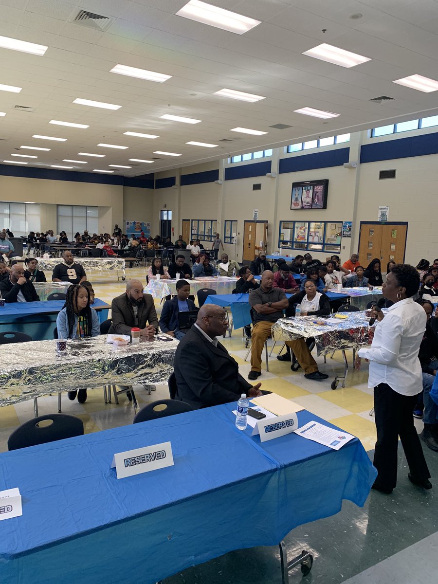 MiddleCedar's tweet photo. All of my career in DeKalb County Schools, I have never seen as many dads in one room.We were at full capacity for our first Distinctive dads and donut event at Cedar Grove Middle. The email responses I received was massive! @DCSDRegionVII @DeKalbSchools #pbisleader https://t.co/TBIs5DV21Q