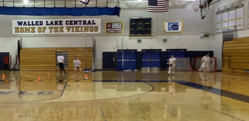WLCVikingsSBall's tweet photo. Some station work to end practice today! The girls worked hard this week and we are looking forward to our season opener on 4/4 @ West Bloomfield! @WLCentralHS @WalledLakeAth 💛💙🥎💪🏼🔱 https://t.co/qgakb4dBnH