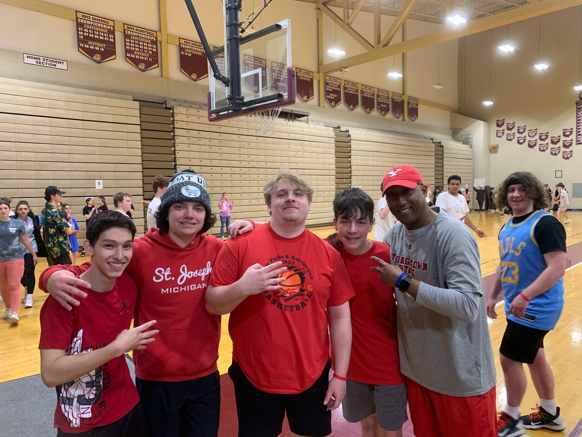 SpikeMedia's tweet image. Spike media took over Hoops for Heart