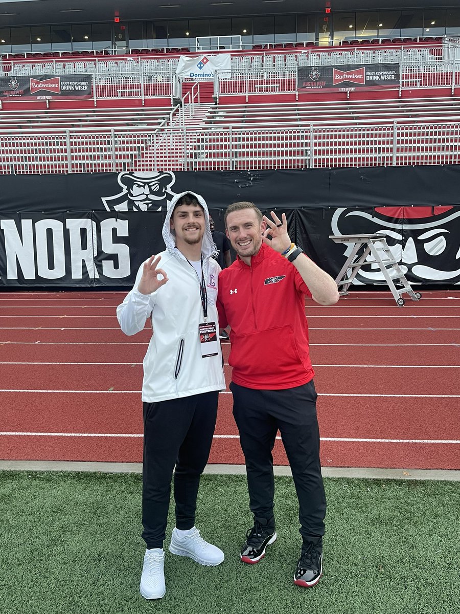 Great day with the Govs!!! <a href="/CoachjjClark/">J.J. Clark</a> @APSUCoachSW <a href="/GovsFB/">Austin Peay Football</a>