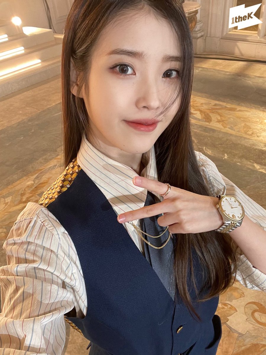iuselcas's tweet photo. #2YearsWithLILAC 🤍 https://t.co/hHVCuQKW7x