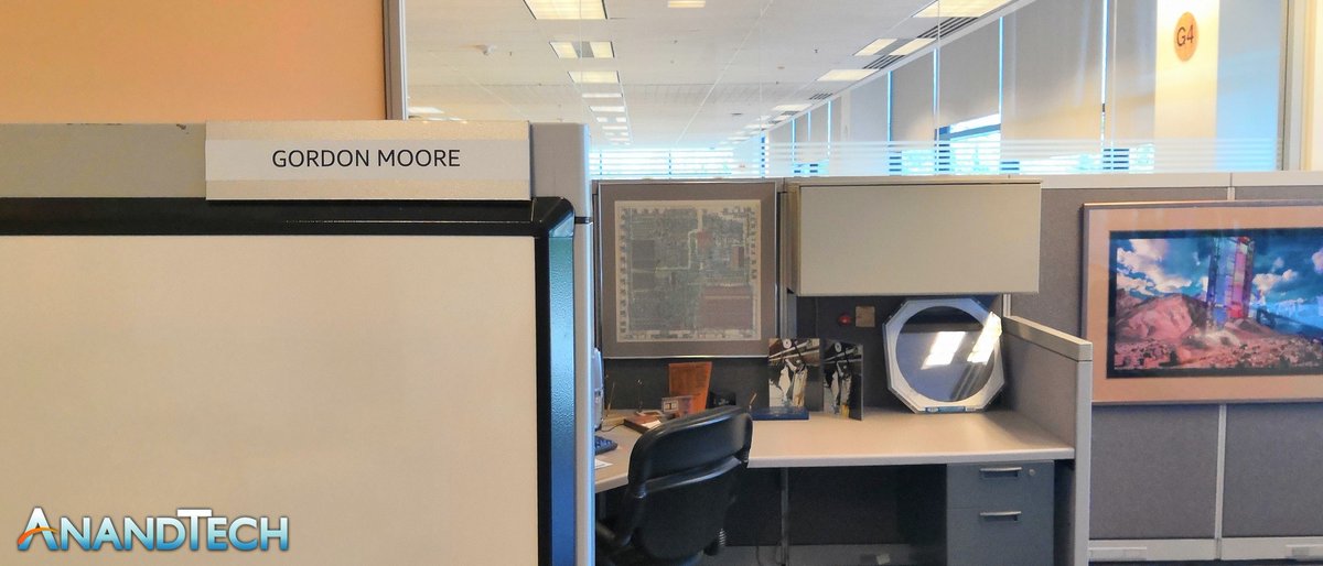 IanCutress's tweet photo. Back in 2018, I found Moore's desk at Intel. Lots of exciting stuff, I wrote about it: https://t.co/tSq42cPZT5 https://t.co/ADbfZZTBQH