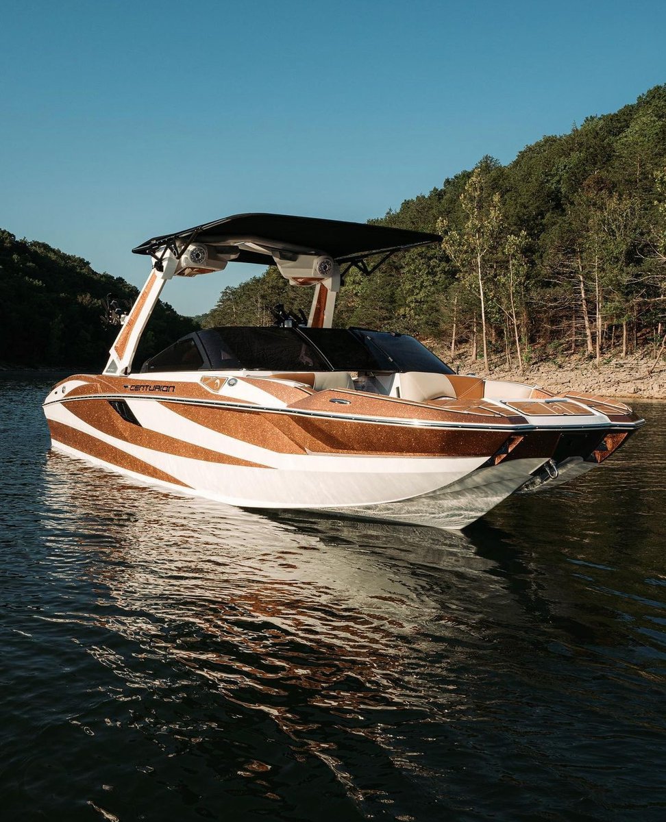CenturionBoats's tweet photo. The “Baller Ballast”, as we fondly refer to it, accounts for half of the Ri245s ballast and fills in 90 seconds. 🤙
📸: Hughes Marine
#centurionboats #Ri245 #wakeboat #wakesurfboat #wakeboardboat #wakelife https://t.co/5BQkqrmsua