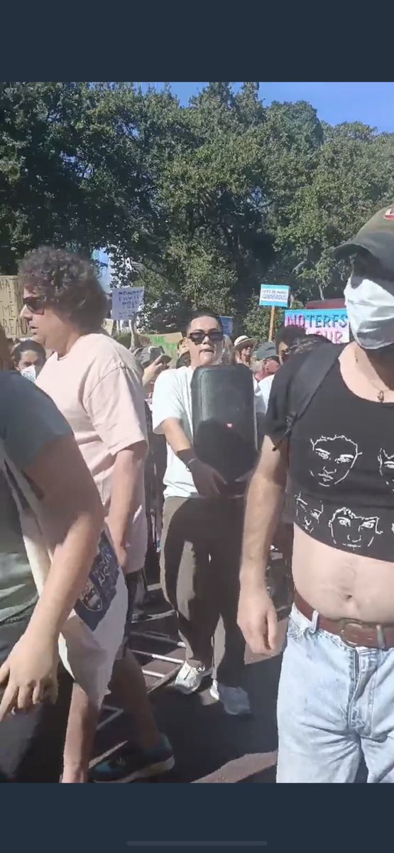 BigBillMoon's tweet photo. Look at this lot and tell me it’s not an anti-women protest. https://t.co/5pdUexItD5