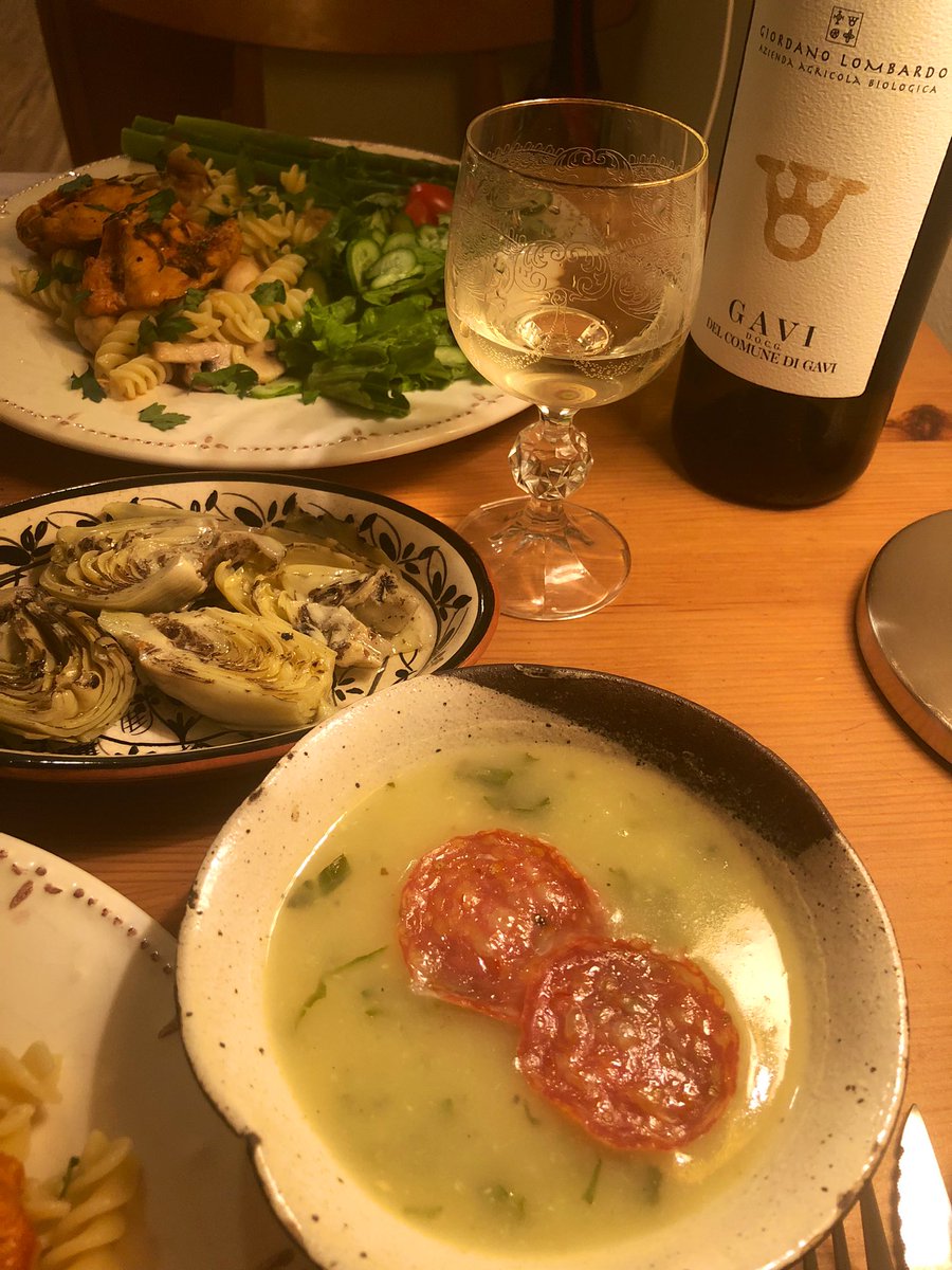 akopavo's tweet image. My first Caldo Verde.  It’s not bad as my husband is in ecstasy. Lol

#fridaycooking #金曜日も自炊