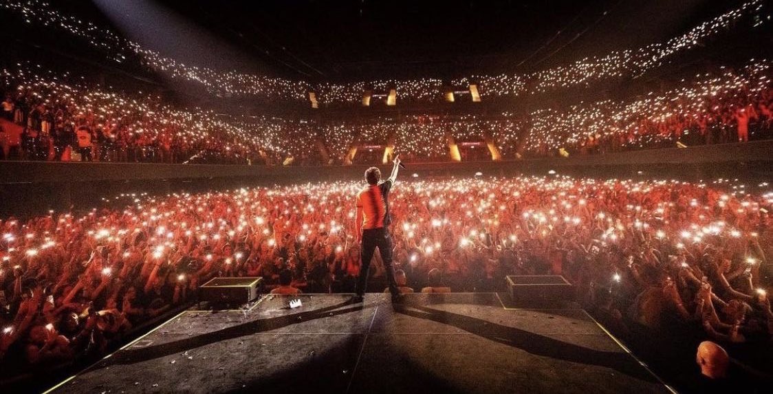 i wish i could tell 19 yrs old louis how far he’s come