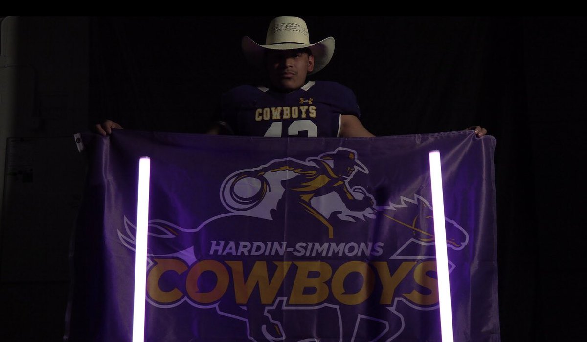 dallas_trejo's tweet photo. After the hospitality and visit at @HSUCowboys and a great conversation with @GL_Martin82 i would like to announce 100% commitment to @HSUCowboys
@Thamannjr @Blakemcc54 @coacharoy @806hsscmedia https://t.co/6kIZfLQ4bY