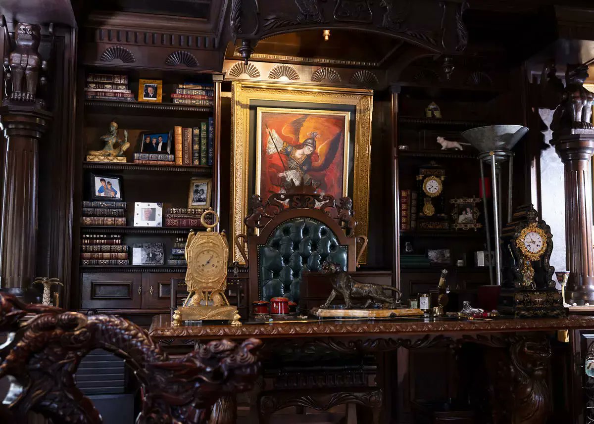 The Carden brothers have expressed their intention to preserve the estate, which they spared from potential demolition, and turn it into a short-term vacation rental or tourist attraction. cb1.so/3ilc7a