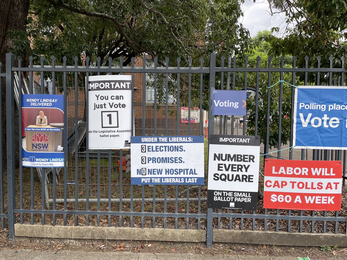 Nick Newling (@nicknewling) on Twitter photo At #padstowparkpublicschool in #easthills for <a href="/CentralNewsUTS/">UTS Journalism</a> - signage showing mixed messages about how many boxes to number At #padstowparkpublicschool in #easthills for <a href="/CentralNewsUTS/">UTS Journalism</a> - signage showing mixed messages about how many boxes to number