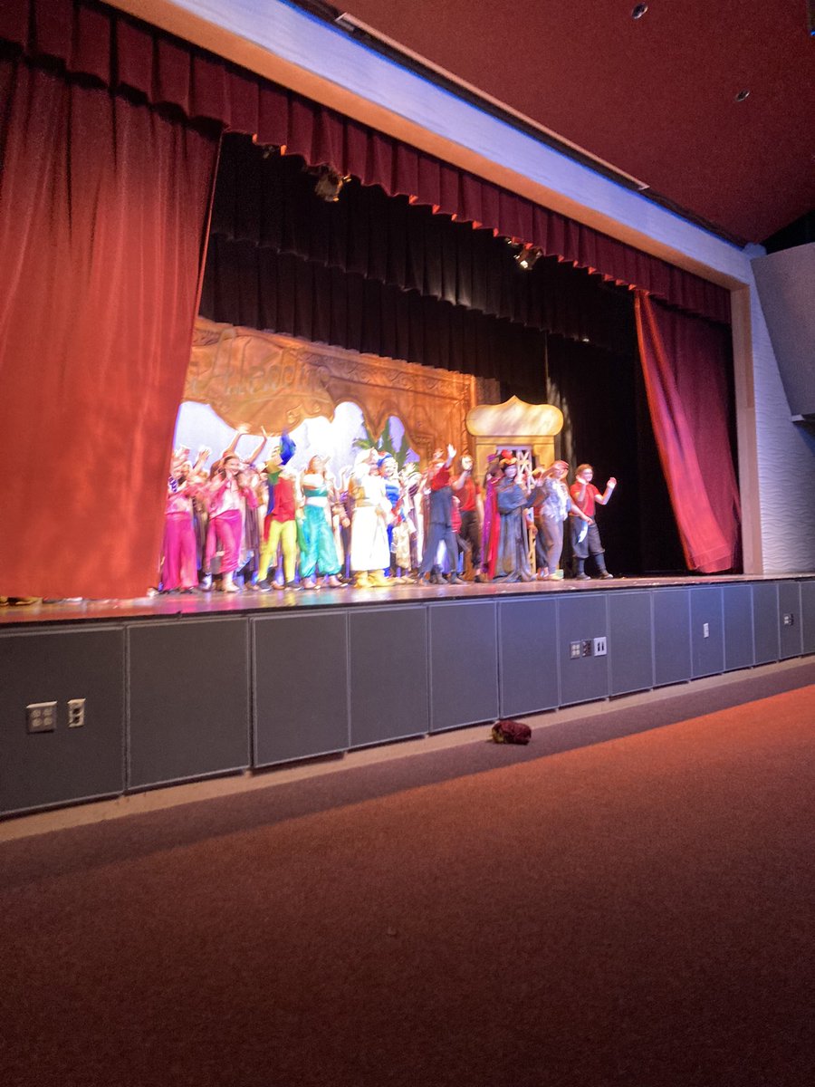 MESMSHorowitz's tweet image. Aladdin Jr. was amazing! I’m so proud of all of the MESMS cast and crew! @mesmspta @mesmspta @SeptaYorktown @YorktownCSD @RonHattar