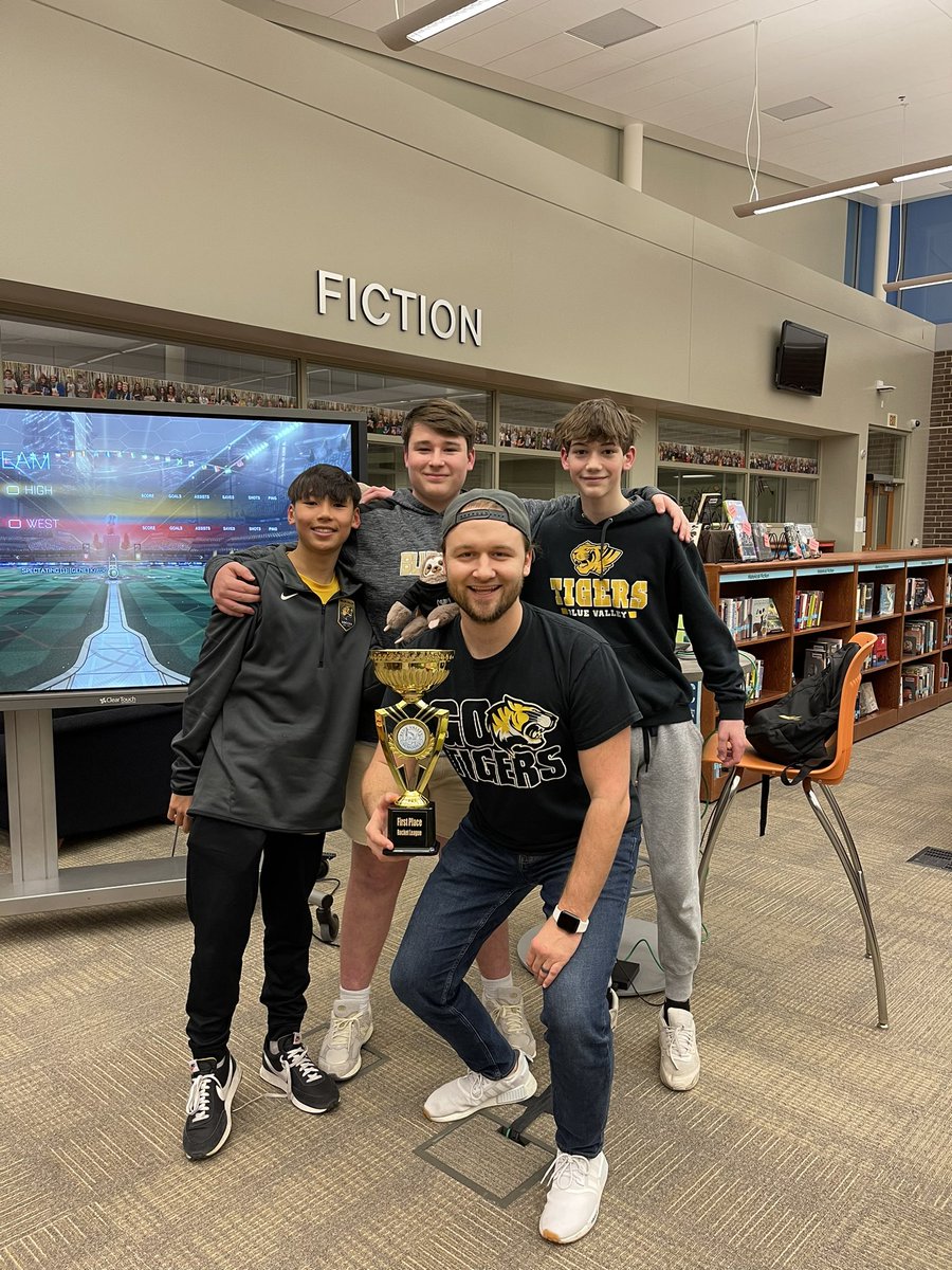 mrtjslade's tweet photo. In the finals the @bvhs_tigers beat out BV West to take home the @HSELesports Blue Valley Rocket League Bash Trophy 🏆🥇 Congrats Cal, Joey and Nola https://t.co/ApuGfOuc2e