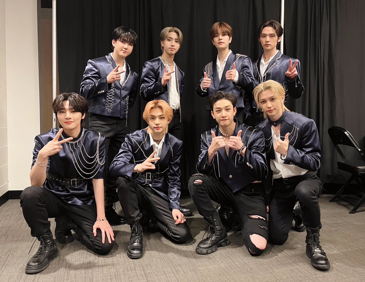 VStraykids's tweet photo. Happy 5th Anniversary @Stray_Kids. My forever home ❤️ 
#나침반이_가리킨_스키즈_5주년
#OurNeverEndingSKZ 
#StrayKids5thAnniversary https://t.co/NxP7hWwo9V