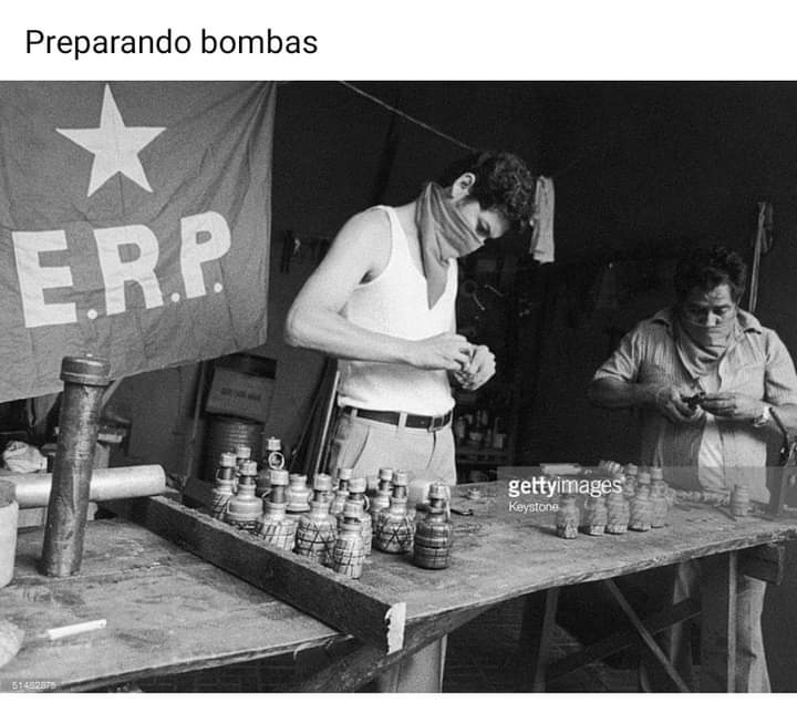 nicky_1961's tweet photo. Jóvenes idealistas preparando waffles ? ........HdP's eran Simples Delincuentes como sus progenitores y sus descendientes https://t.co/6J5Y2Lm2wW
