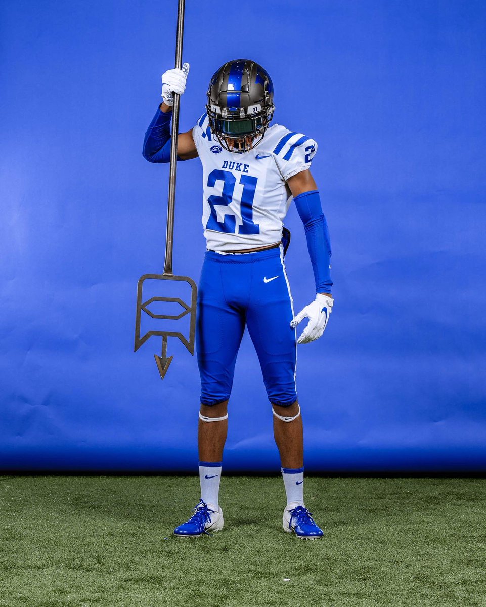 Remington Moss (@whosremy_) on Twitter photo Had a great visit <a href="/DukeFOOTBALL/">Duke Football</a> !
Had a great time getting shown around campus and talking to to the coaches! thanks for making me feel right at home.
#BleedBlue #GoDuke
<a href="/CoachNice_SMHS/">" DB WHISPERER " Demetrius Sanderlin - Lucas</a>
@agaudet_duke <a href="/CoachIsh_/">Coach Ishmael Aristide</a> <a href="/coachhemp/">Lyle Hemphill</a> <a href="/CoachMikeElko/">Coach Mike Elko</a> Had a great visit <a href="/DukeFOOTBALL/">Duke Football</a> !
Had a great time getting shown around campus and talking to to the coaches! thanks for making me feel right at home.
#BleedBlue #GoDuke
<a href="/CoachNice_SMHS/">" DB WHISPERER " Demetrius Sanderlin - Lucas</a>
@agaudet_duke <a href="/CoachIsh_/">Coach Ishmael Aristide</a> <a href="/coachhemp/">Lyle Hemphill</a> <a href="/CoachMikeElko/">Coach Mike Elko</a>