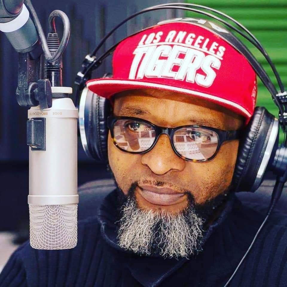 Muhozi's tweet photo. 26 ans Radio Afrika International du 21.03.1997 - 21.03.2023.🎶📻🎶
Live sur https://t.co/H0m3HfvOo7  et https://t.co/o6EkVrKgVP. Chaque samedi: 09:00 - 10:00
Tel.: +431 319099933
#Tjrsdanslebon ❤🎶🔥🔥🎶 https://t.co/lWbObmowOf
