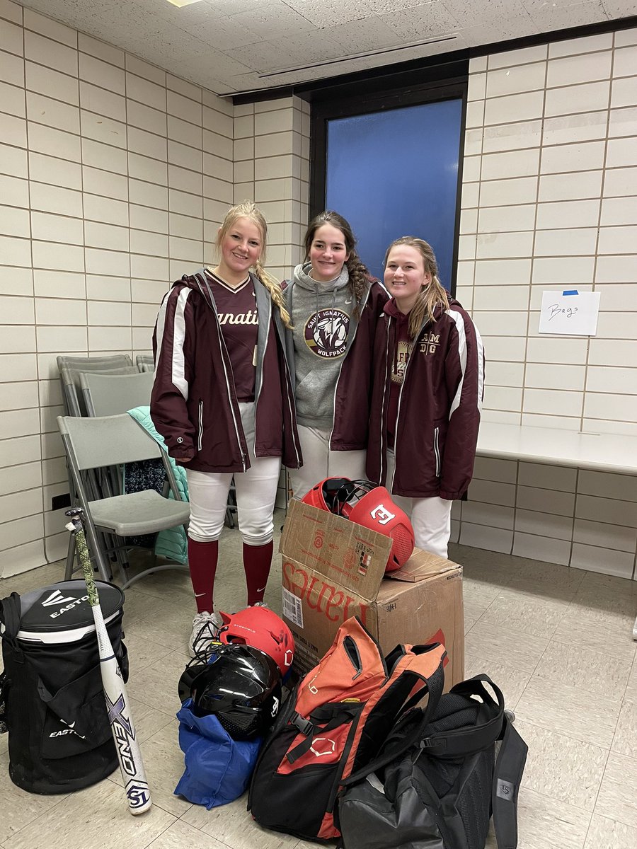 Saint Ignatius Softball tweet media