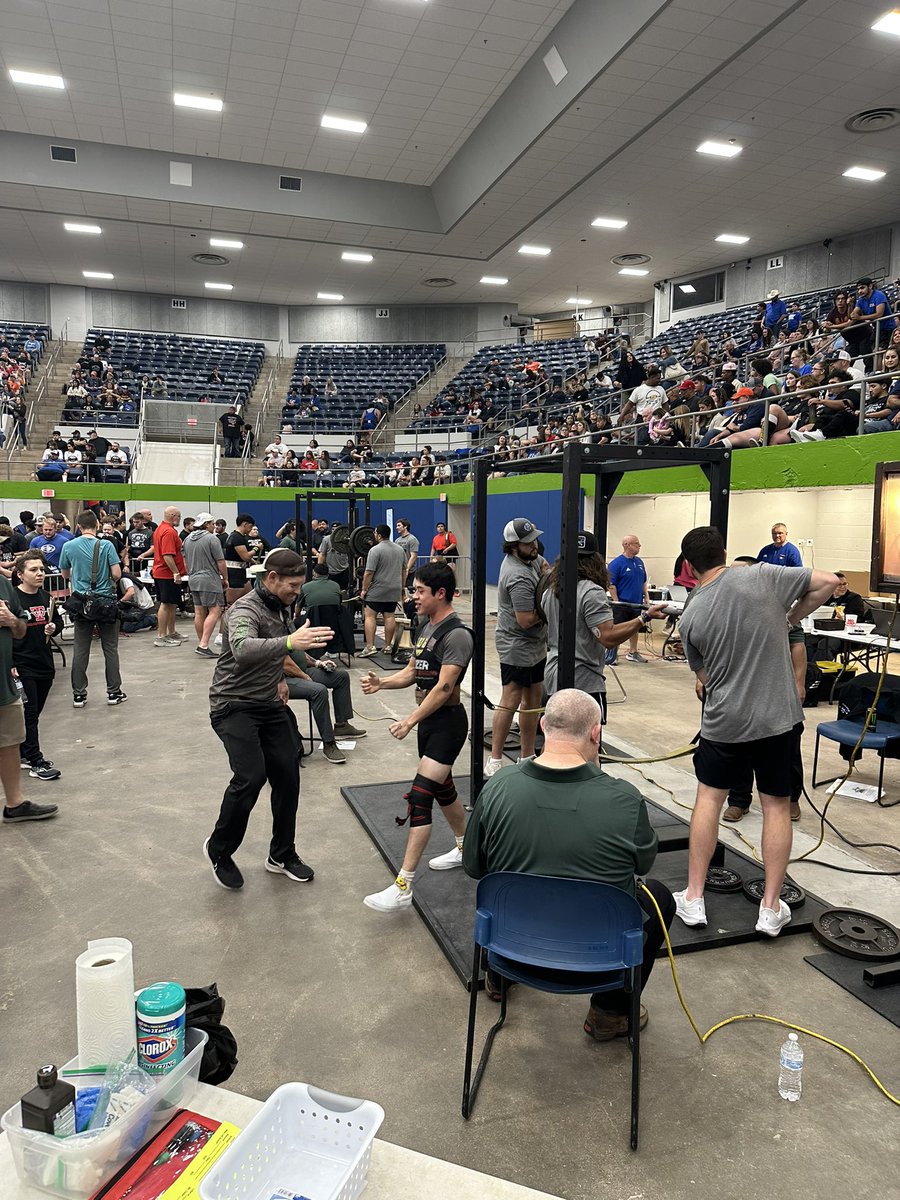 scott_kissee's tweet photo. @RGC_MS_HS own C. Cancino with 2 PRs on his squat and bench press. Deadlift on deck! #LoadtheBar @CoachZinsmeyer @FSHISD https://t.co/qqYlWUE9Y9