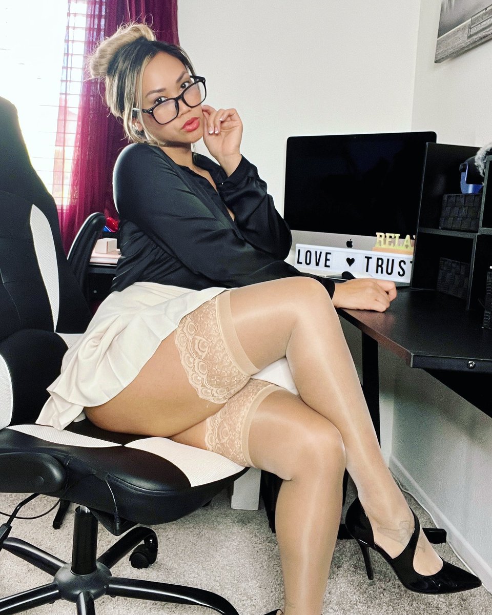 ATQofficial - MAIN Onlyfans & Free Fansly on Twitter: "Boss babe