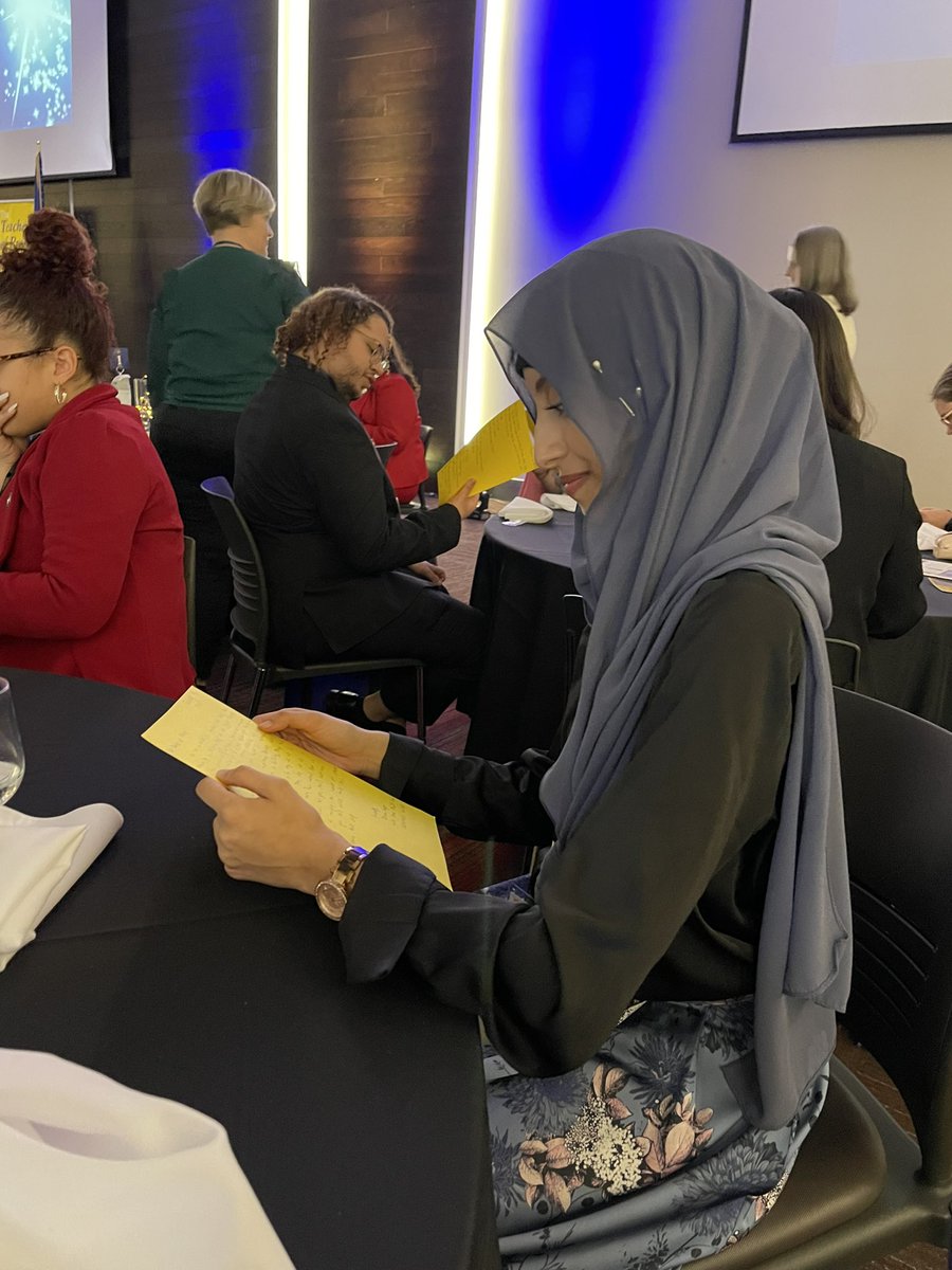 lisa_newell2's tweet photo. New Teachers Reading Letters from a VA student…Welcome to the Profession! @TeachersofPromise #topinstitute https://t.co/Qm716Nz6rb