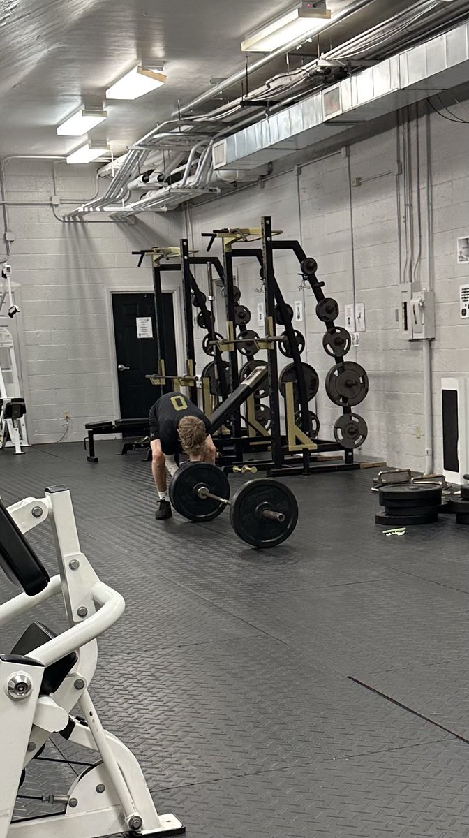 Bronco_DHS_Base's tweet image. A great afternoon of BP followed up by some time in the Iron Stable. 10 days till first pitch  #ONEgoal #differentculture #differentmindset #buyyourticket