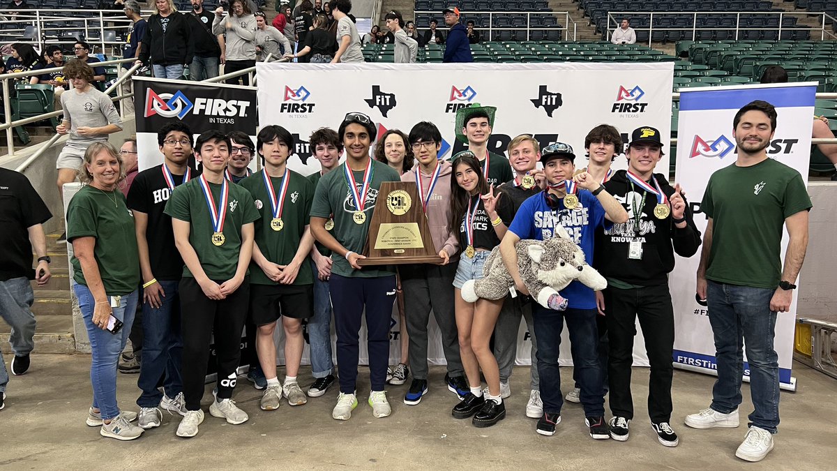 CPHS_RoboBoost's tweet photo. Your Texas UIL 5A Robotics State Champs!!!!  Way to go CPHS Robolobos!   @CPHSNews @CedarParkTX @LeanderISD @FIRSTweets @BruceLISD @CPHS_Twolves https://t.co/JltsHxpNDi