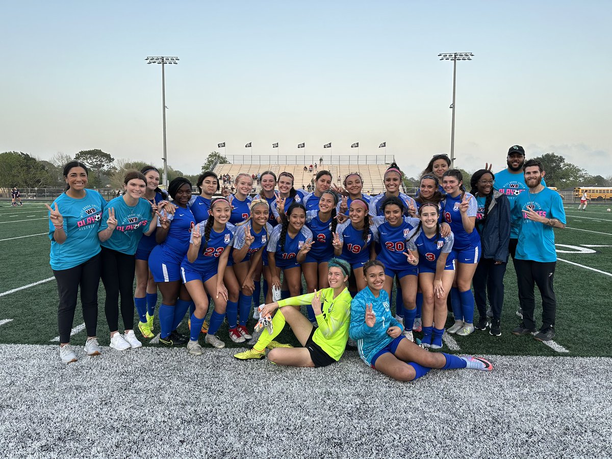 The Bruins take the 6-0 win over Pasadena Dobie! Great team work and effort by this group 👏🏼  LION MENTALITY 🦁

The Bruins will face Clear Lake next Tuesday. Details to come soon!

#BGOE 🐻